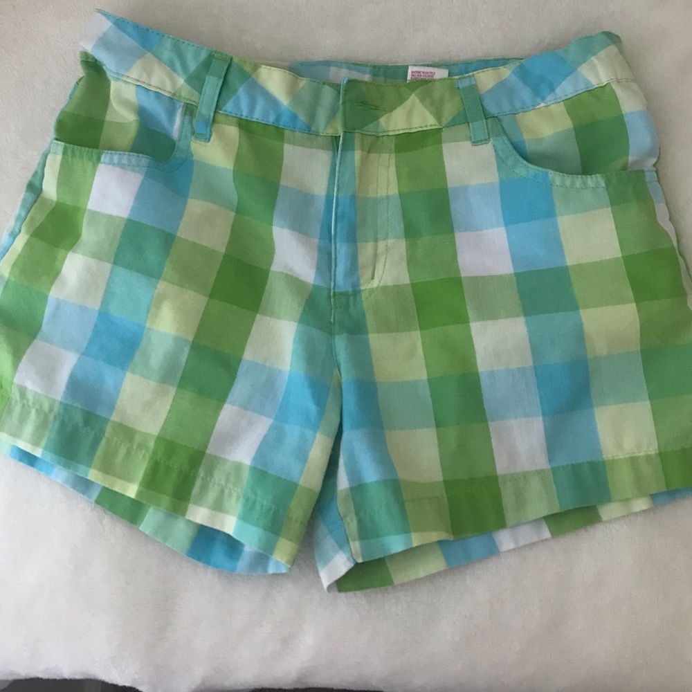 Hi I’m selling shorts